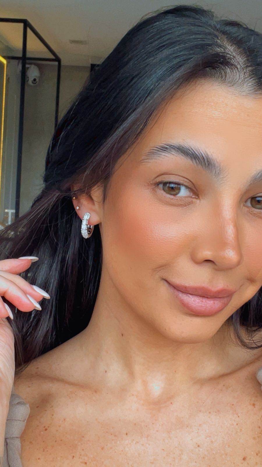 Brinco argola baguete níquel