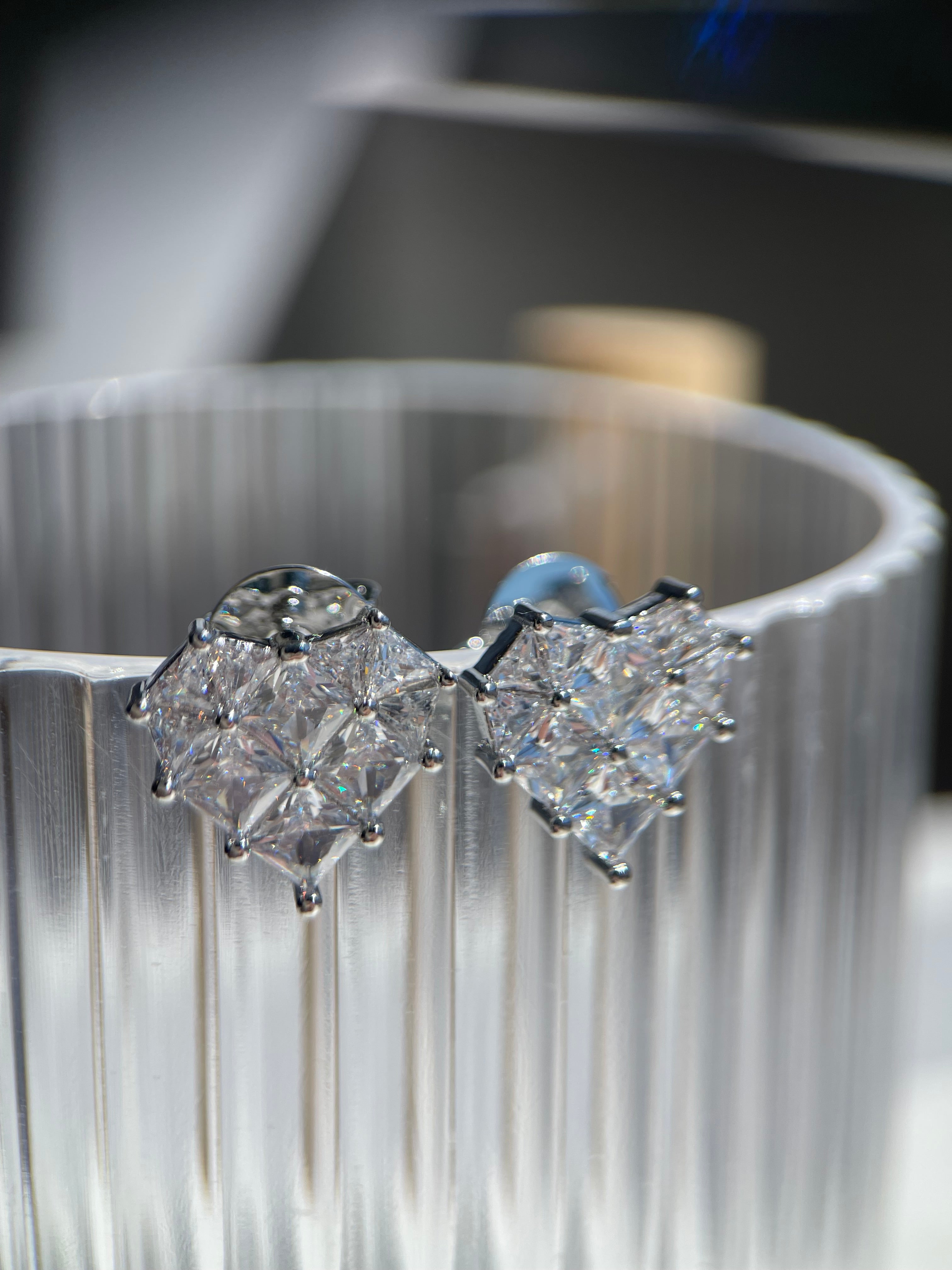 Brinco coração vitral níquel