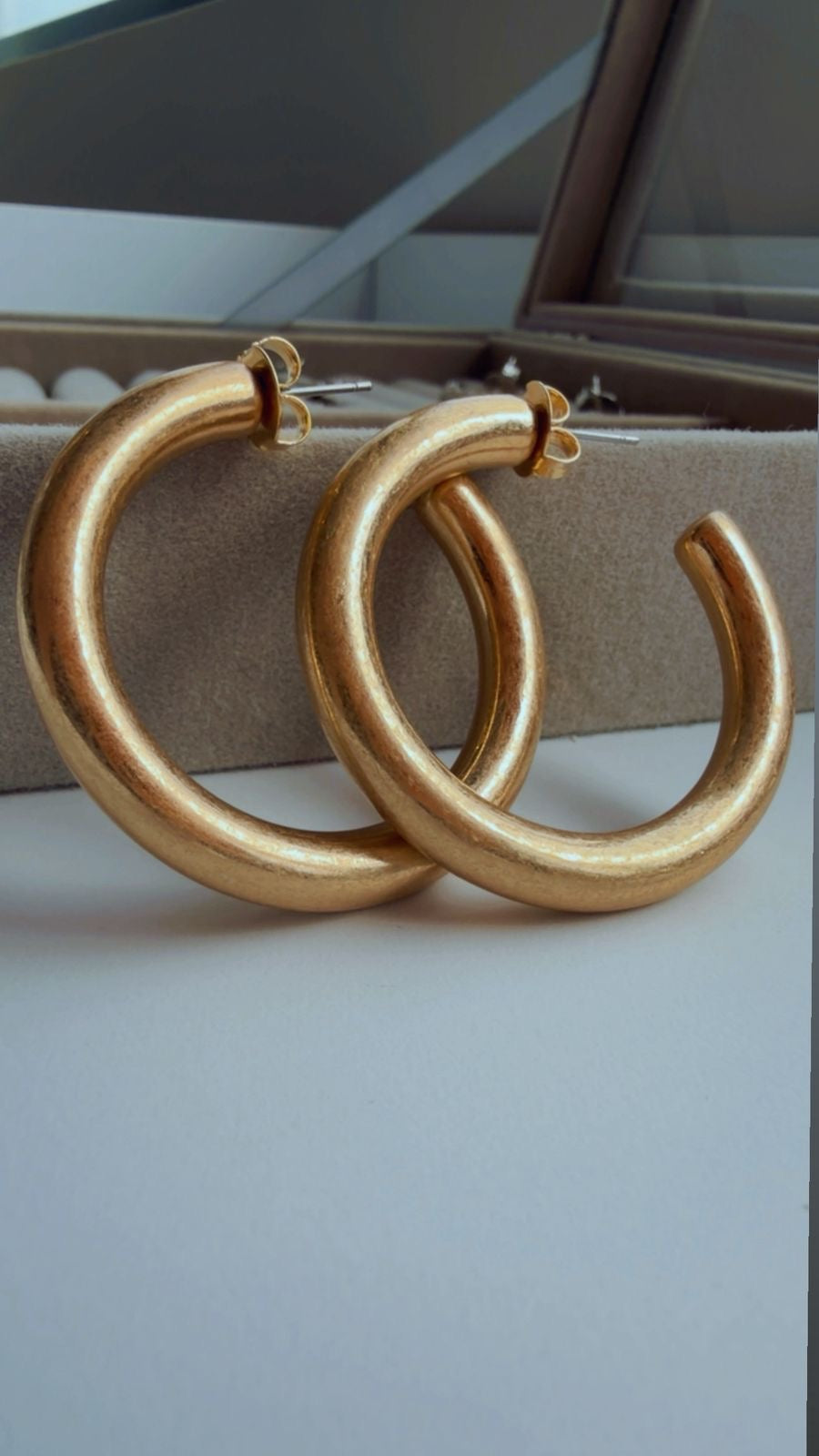 Brinco argola matte tubo