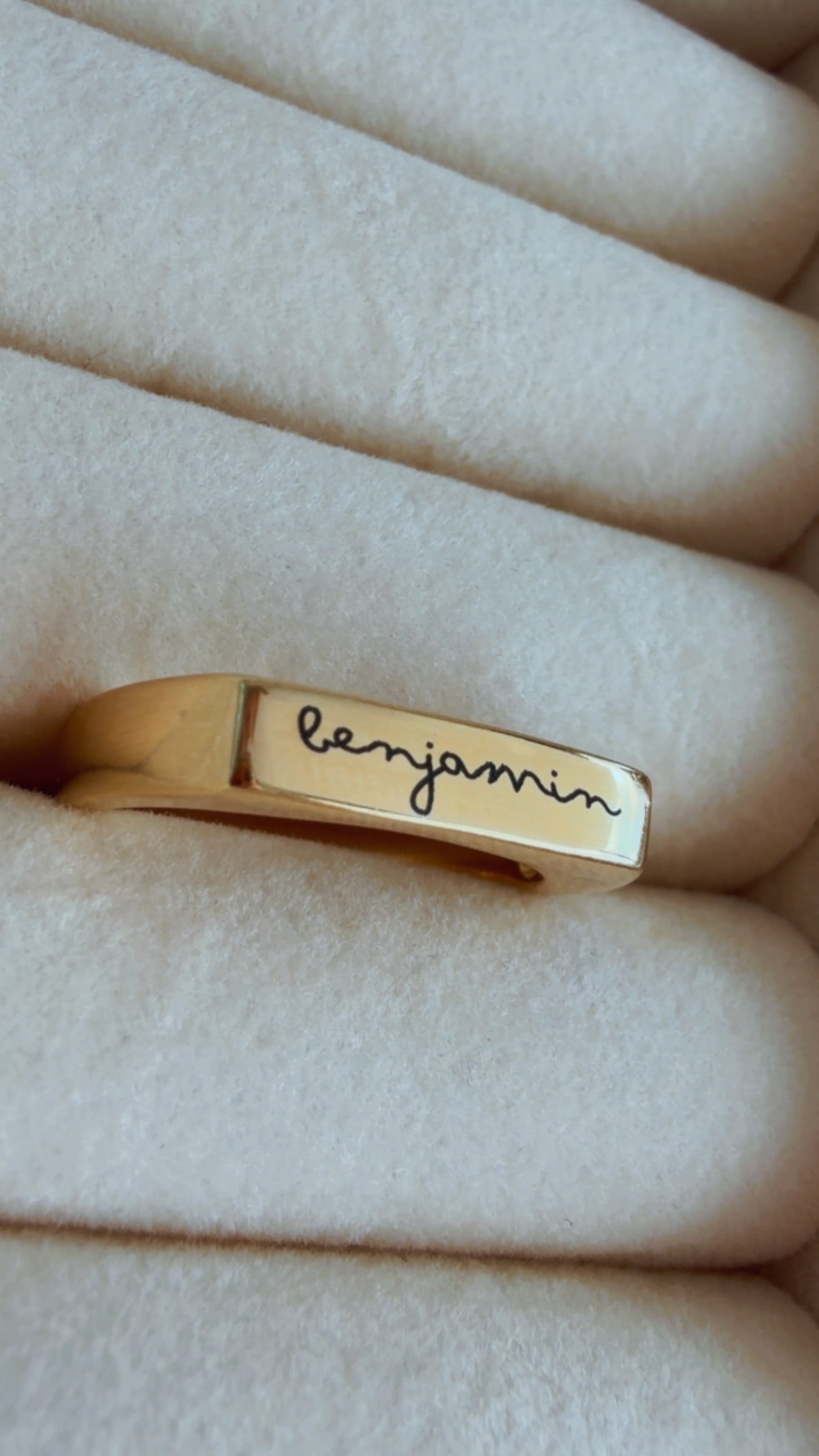 Anel melindrosa personalizado