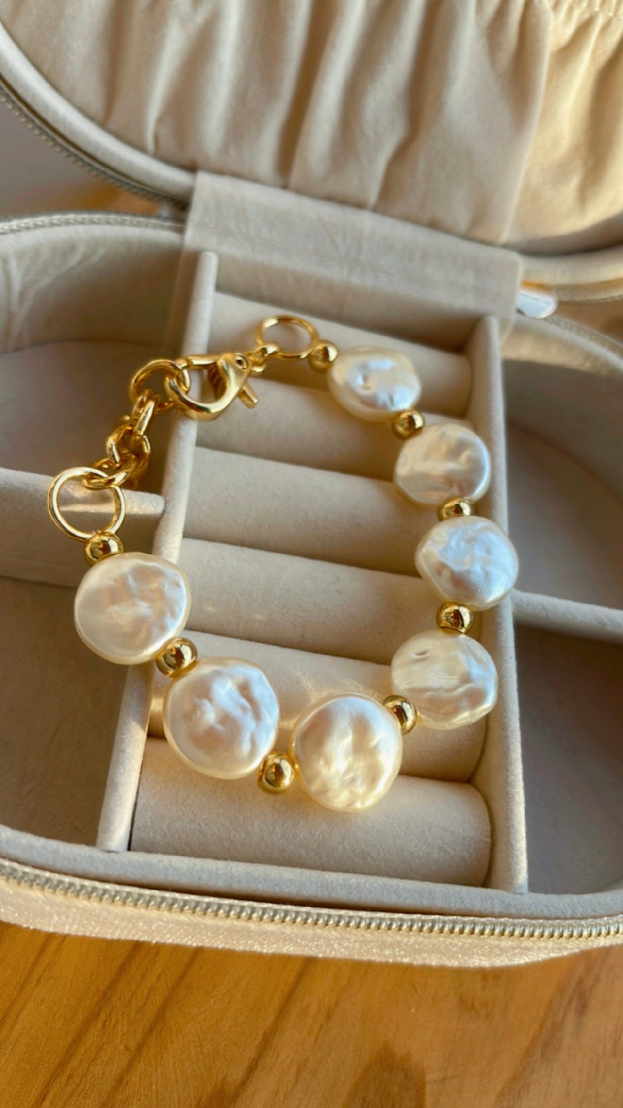 Pulseira pastilha pérola