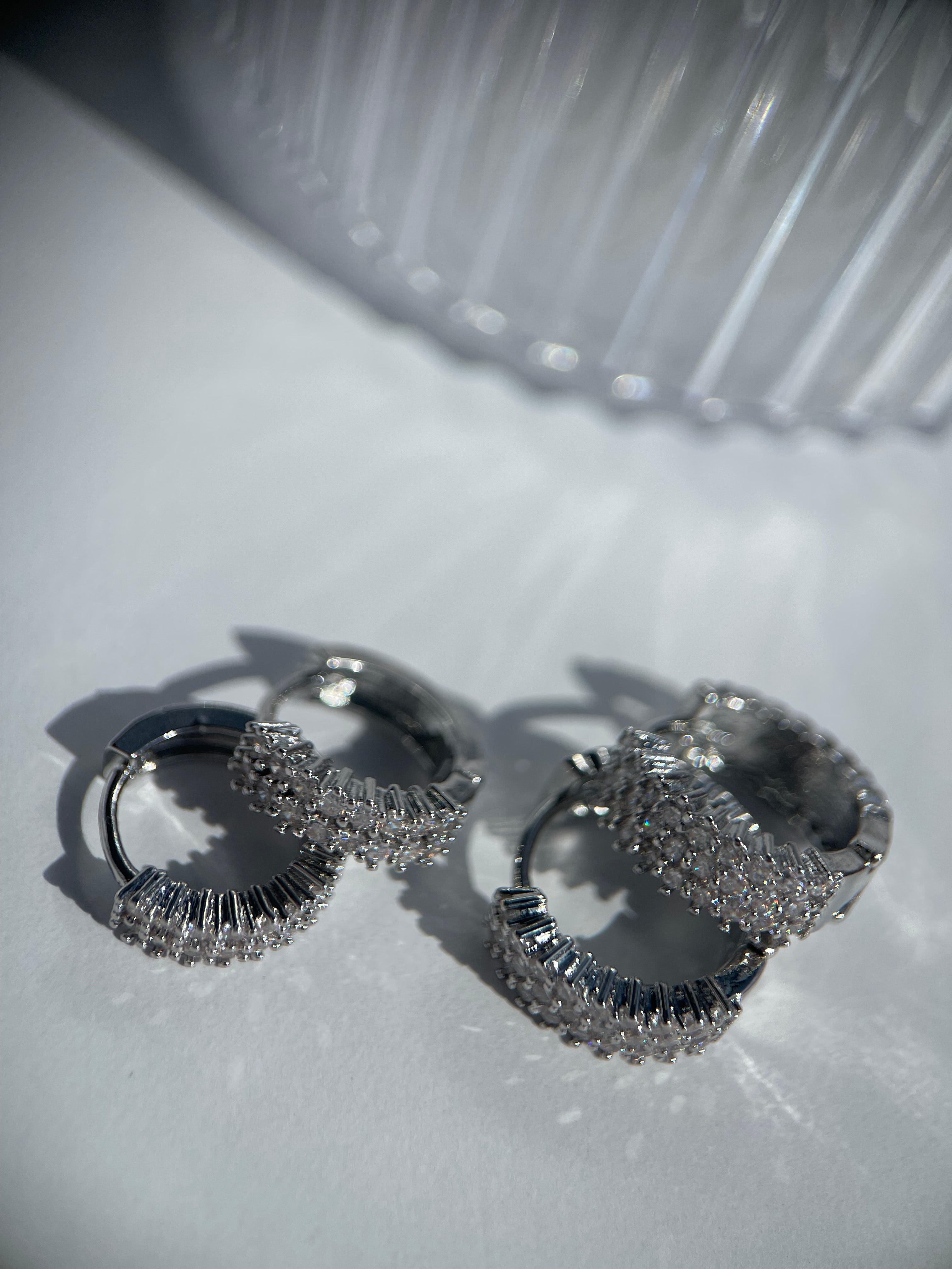 Brinco dupla argola shine ródio