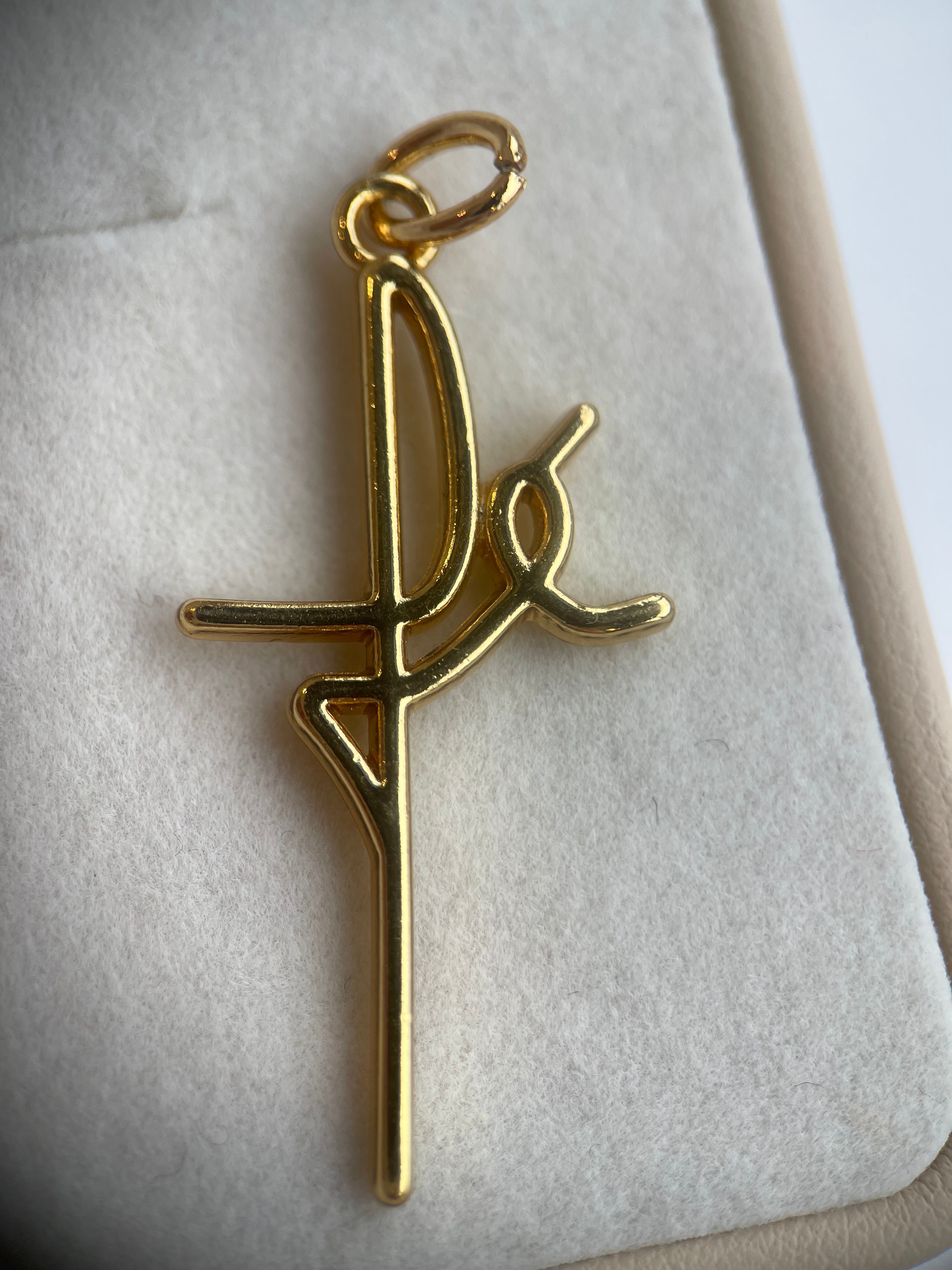 Pingentes religiosos variados