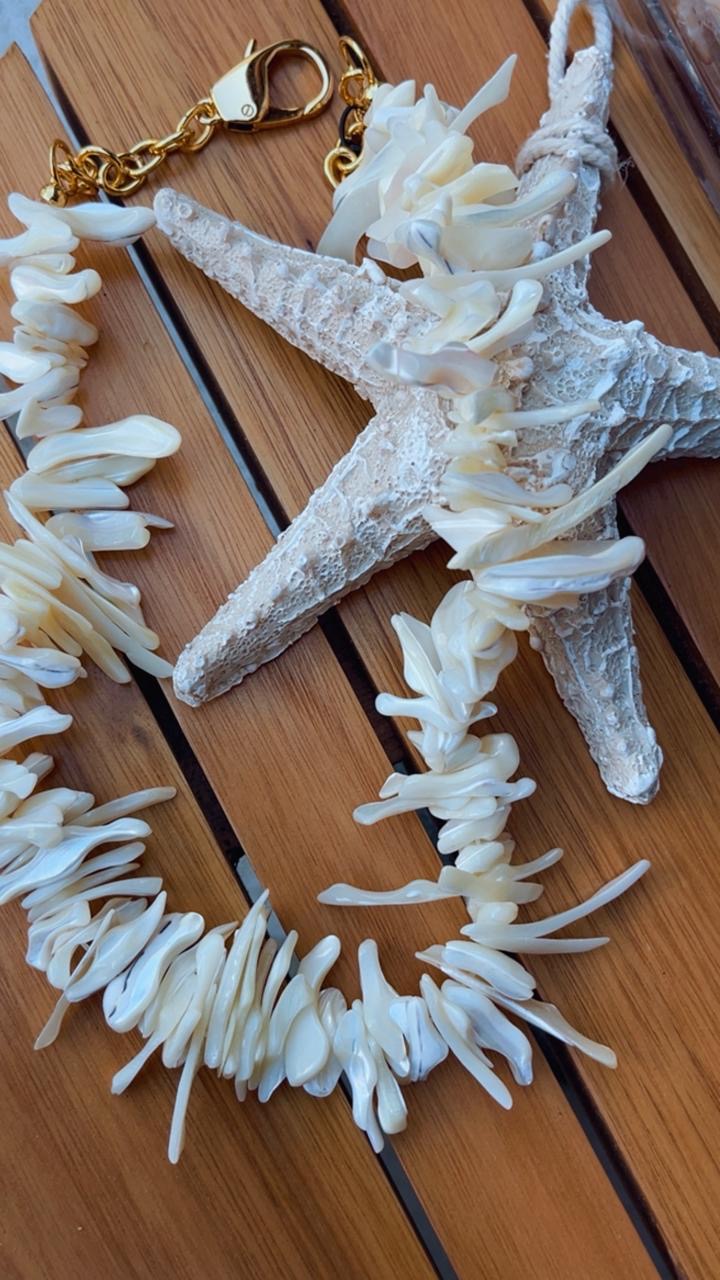 Colar cascalho madre mar