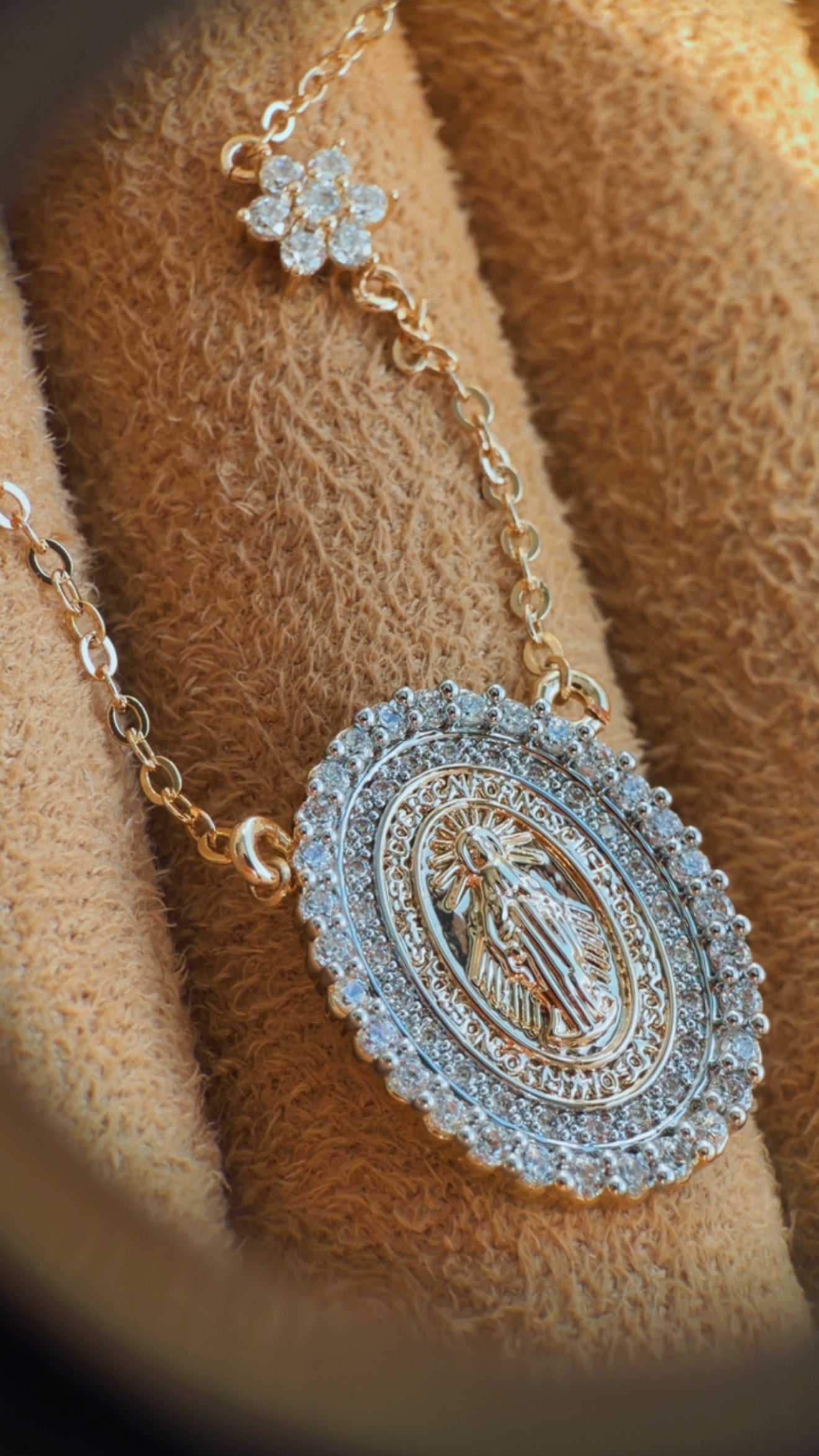 colar nossa senhora das graças