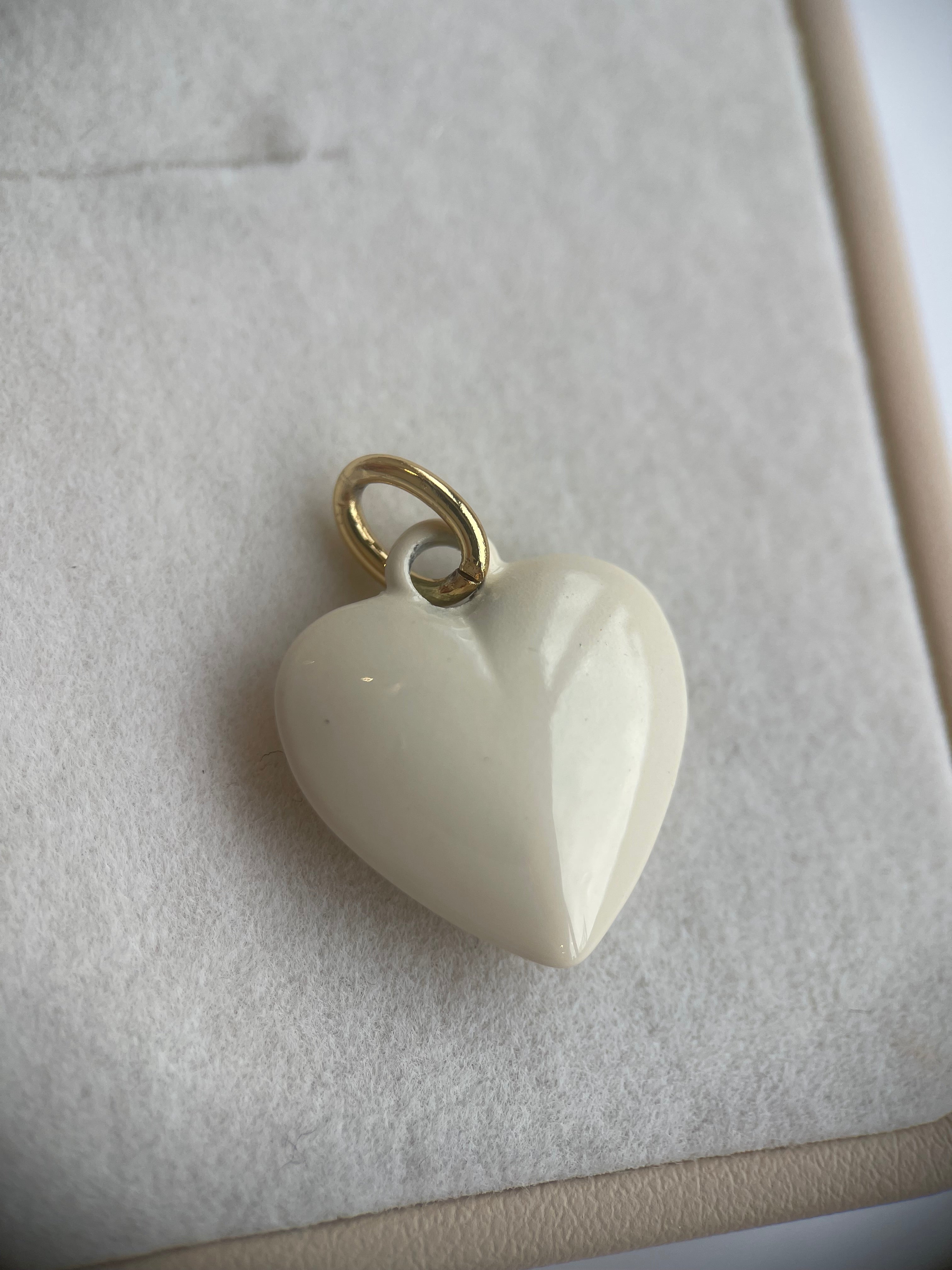 Pingentes variados de coração