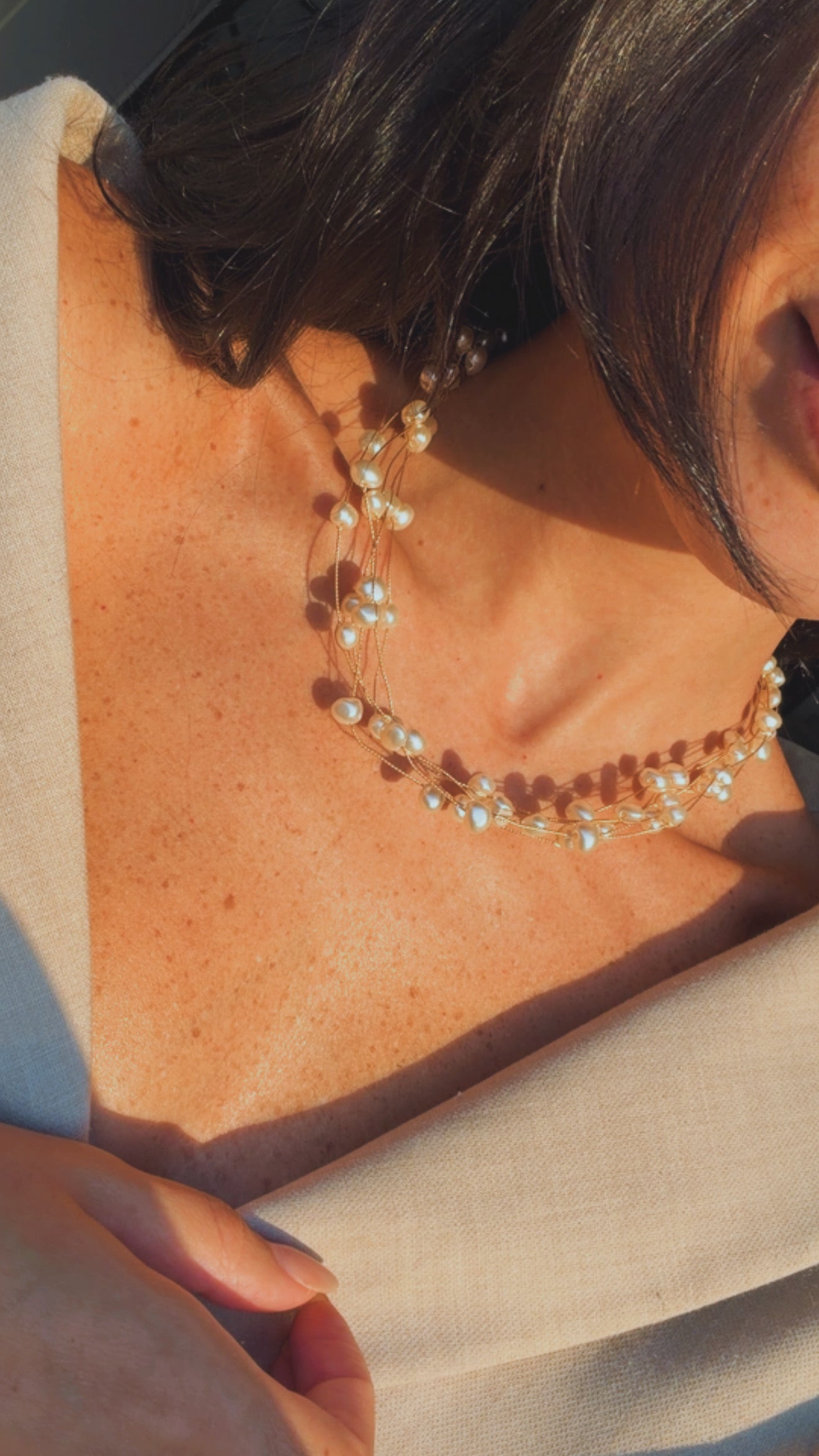 Colar pérolas flutuantes