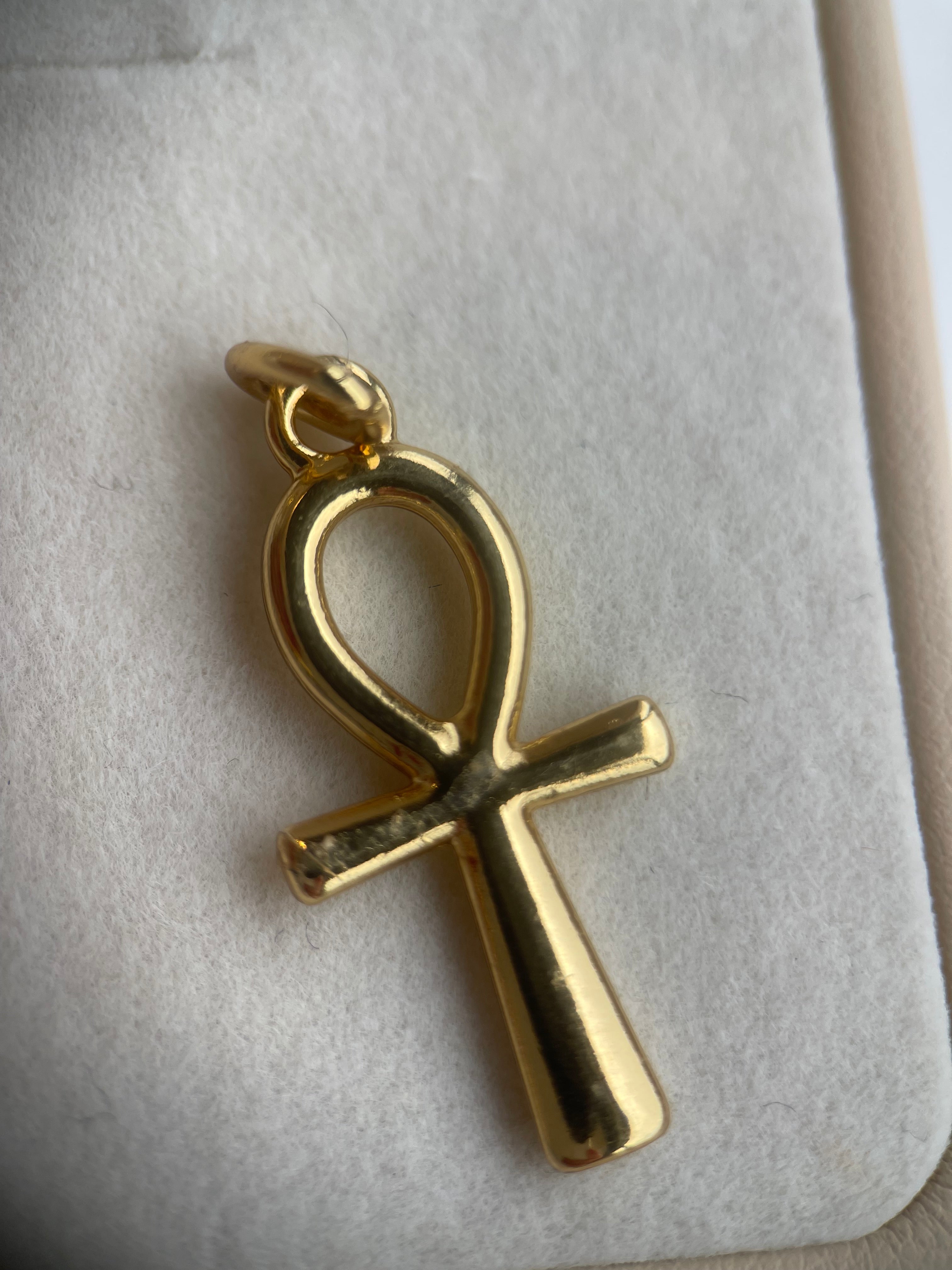 Pingentes religiosos variados