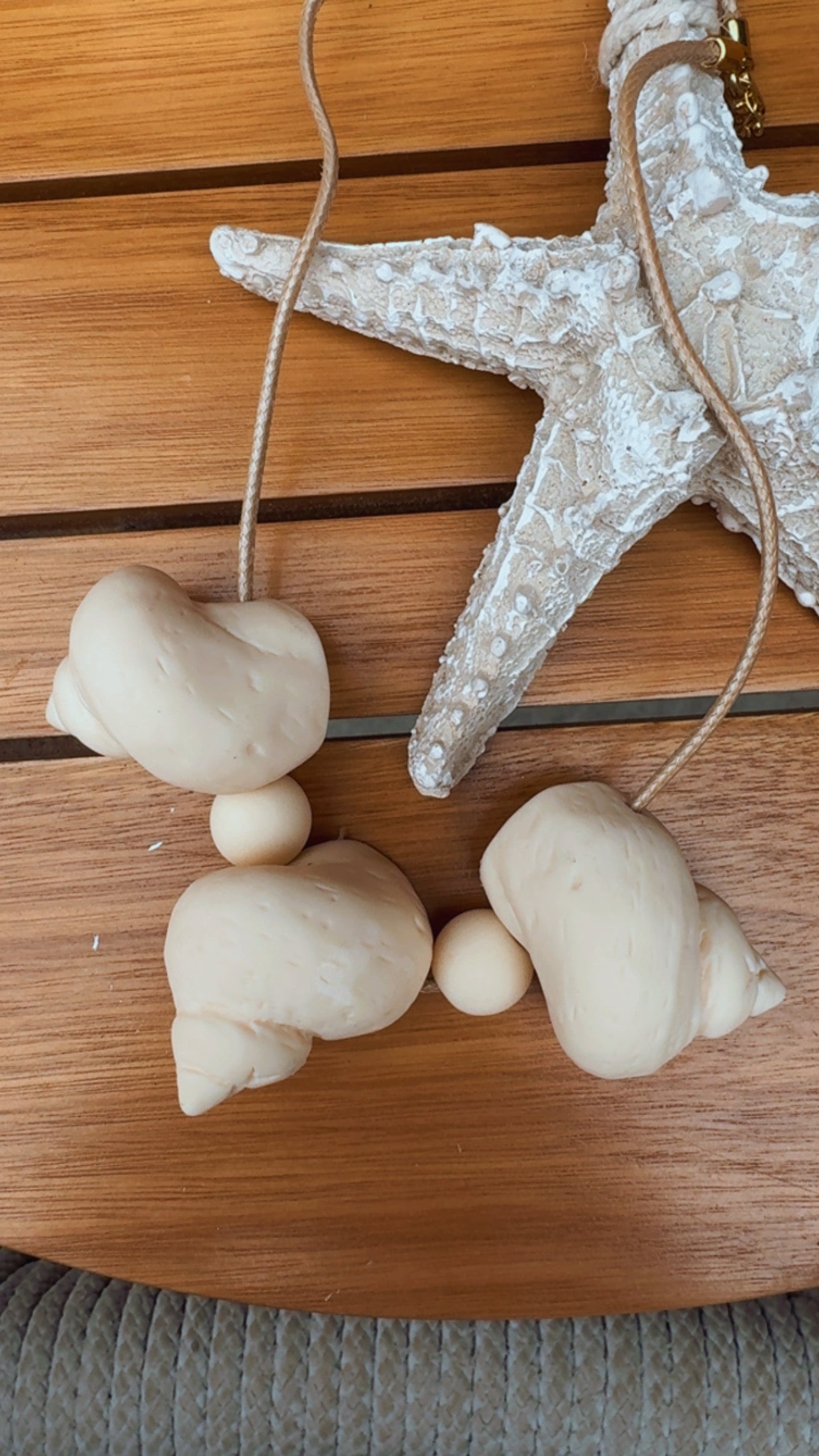 Colar trio caramujos off