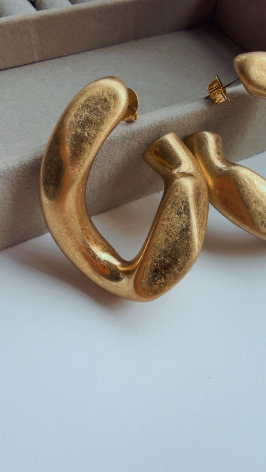 Brinco argola matte elo