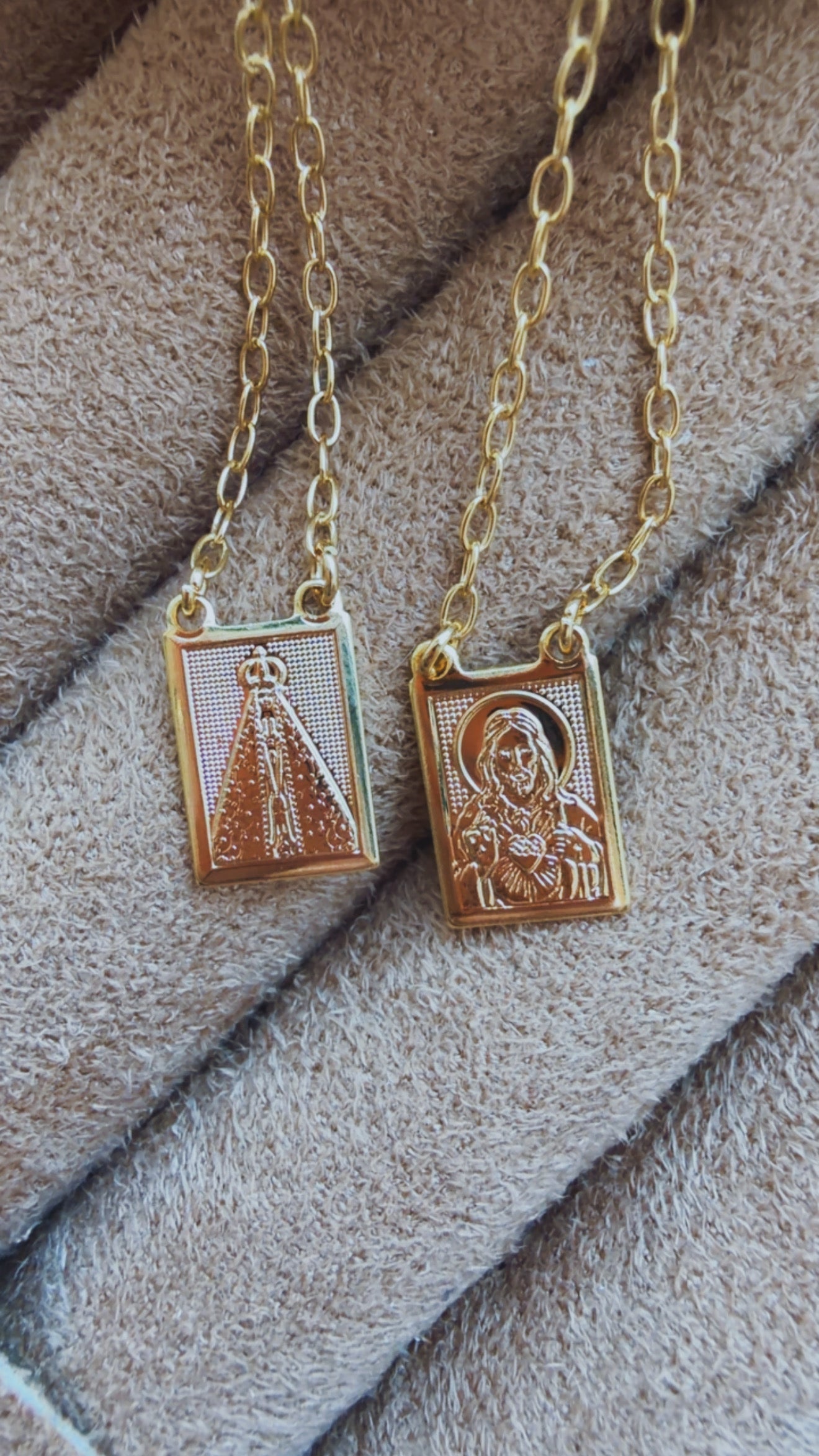 Colar escapulário coração de Jesus