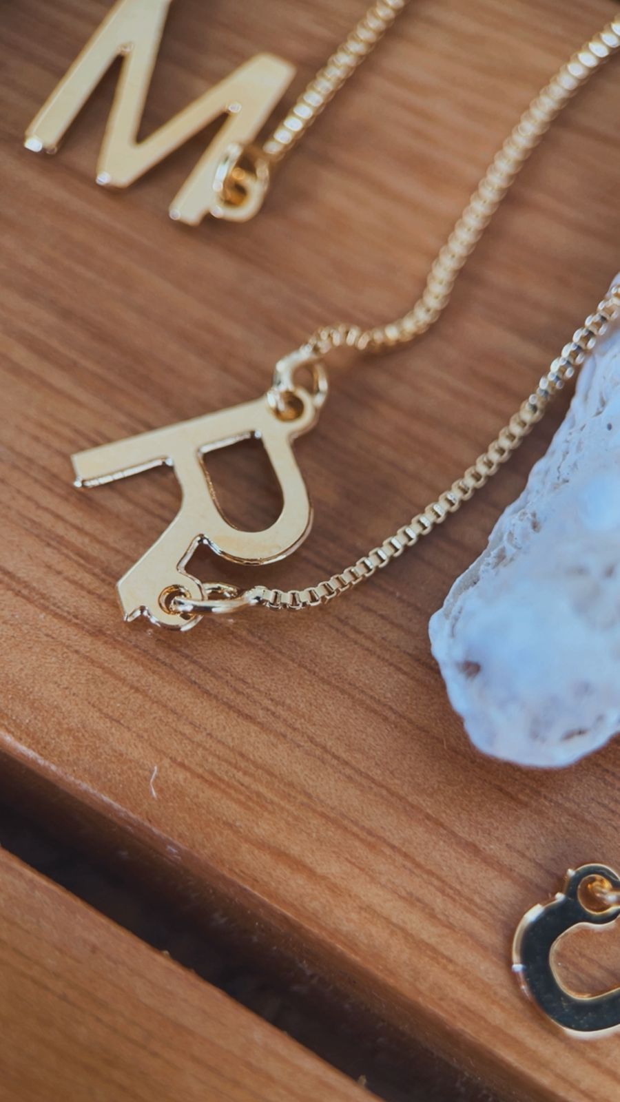 Colar letra slim
