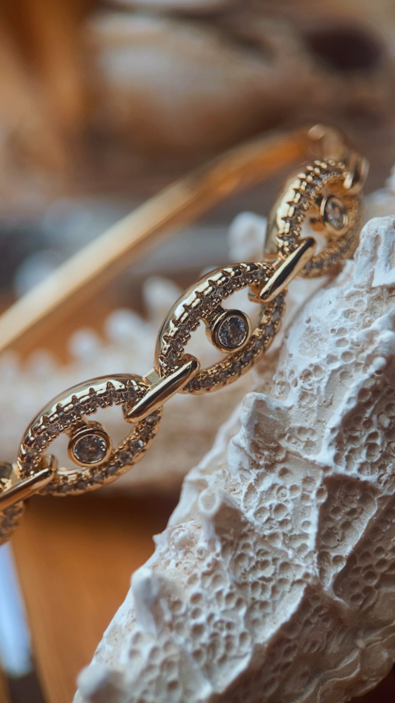 Pulseira bracelete Iris cravejado