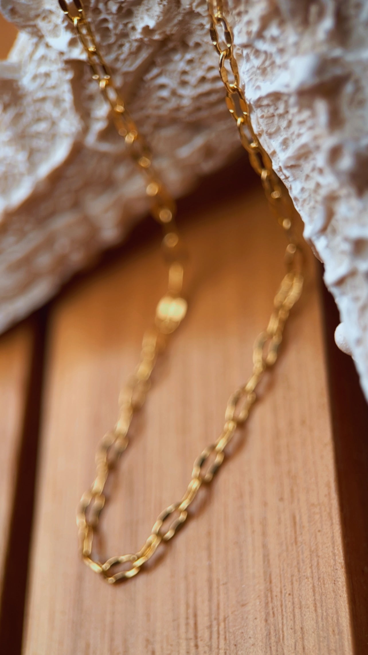 Colar chapinha frisada