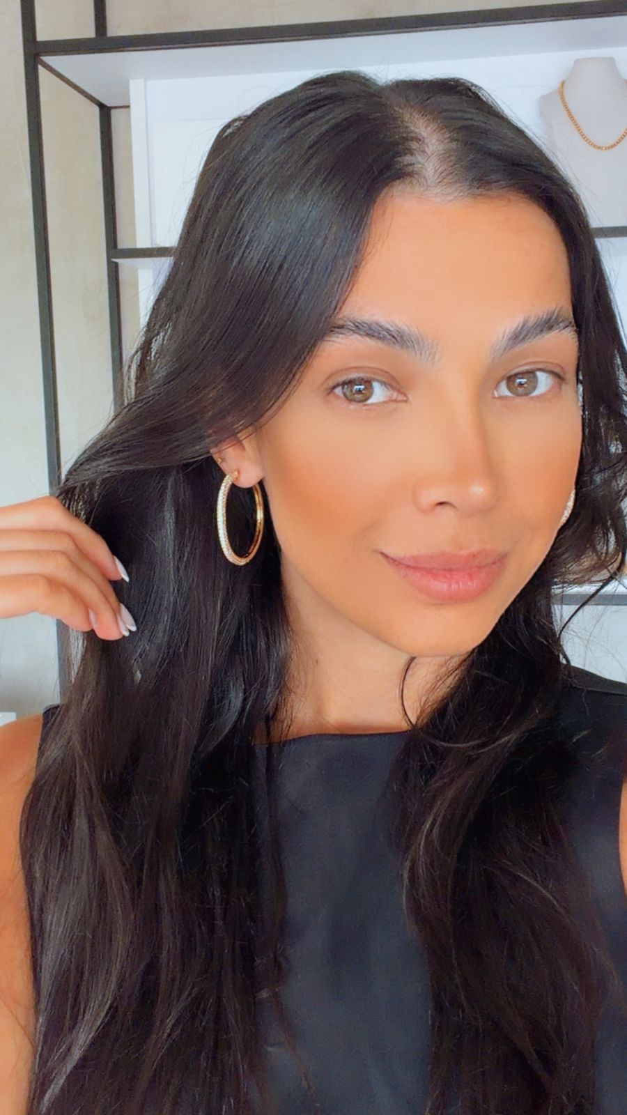 Brinco argola cravejada