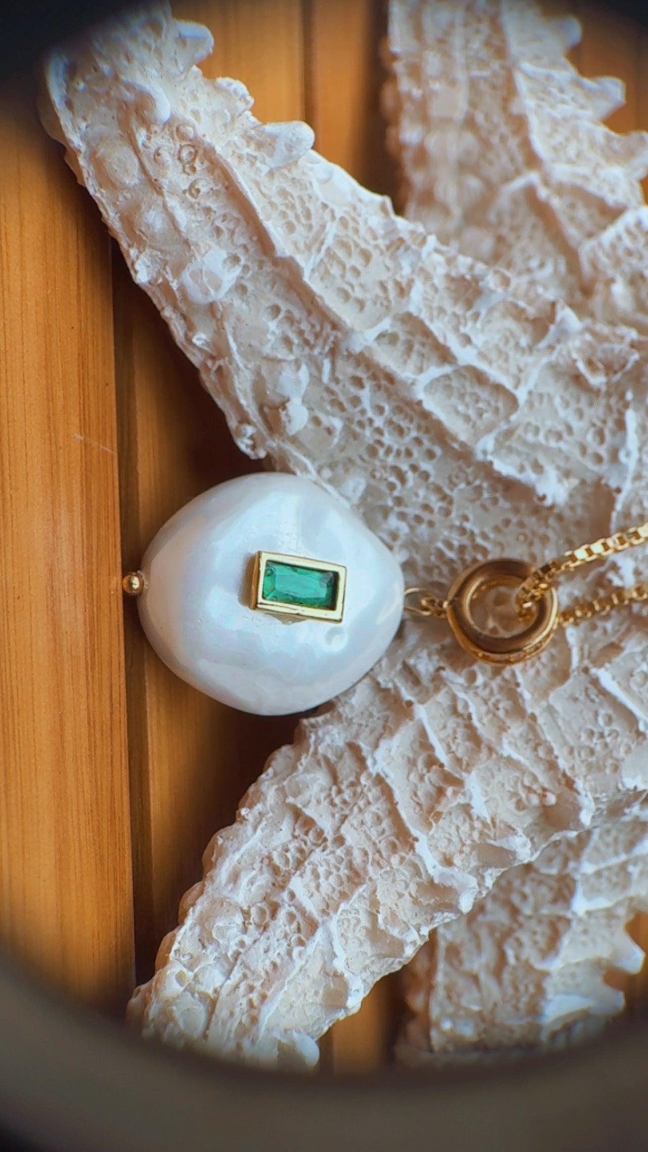 Colar one perola cristal verde