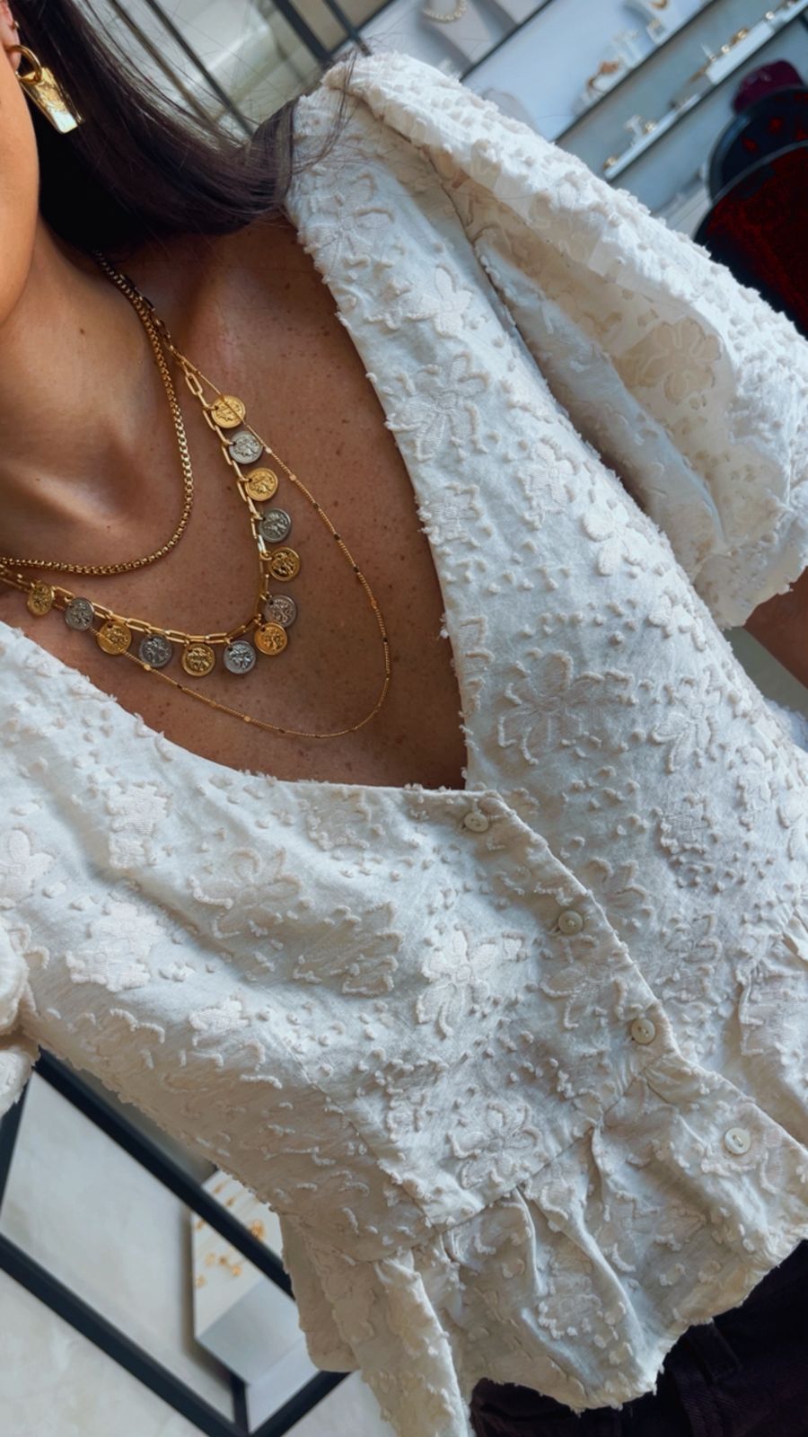 Colar mini confete longo