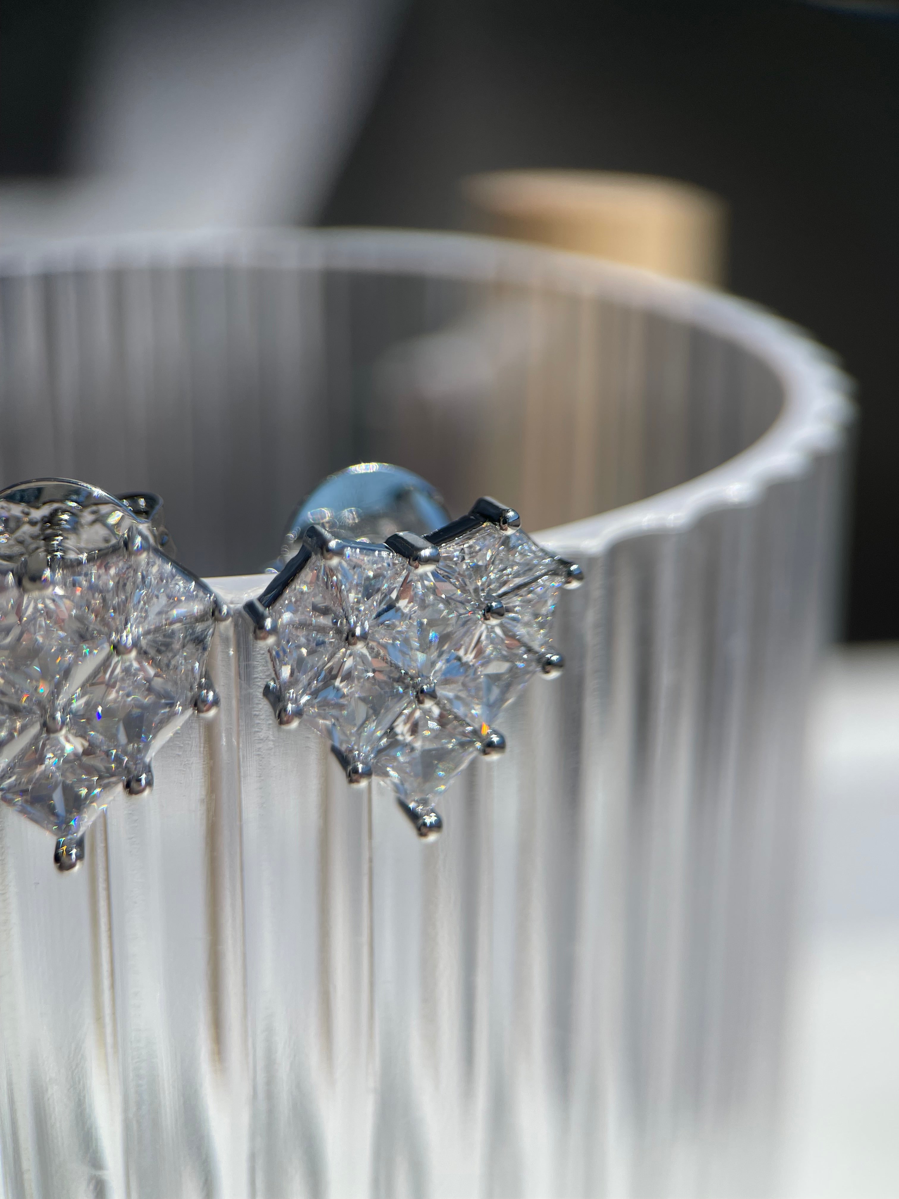 Brinco coração vitral níquel