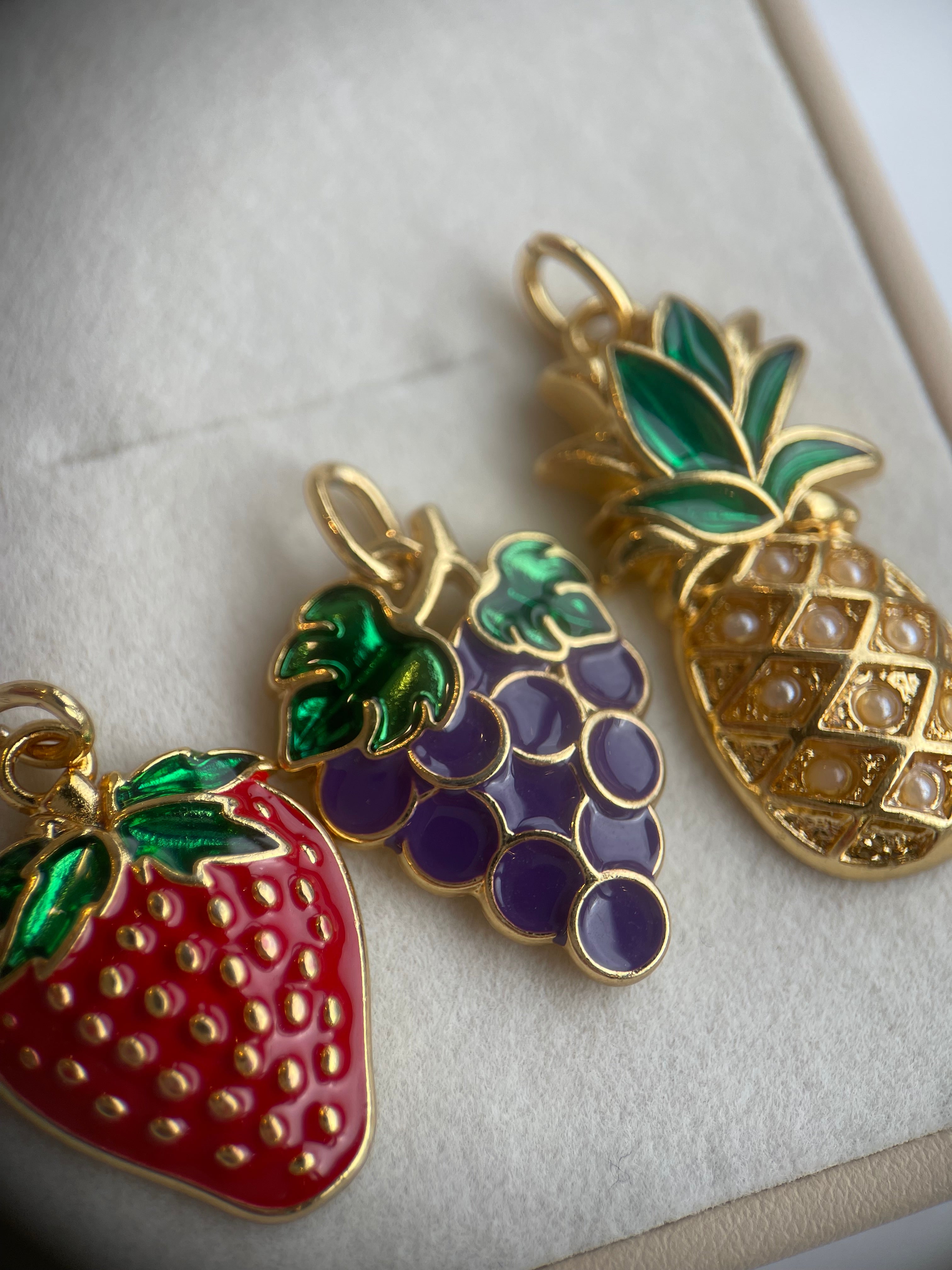 Pingentes variados frutas