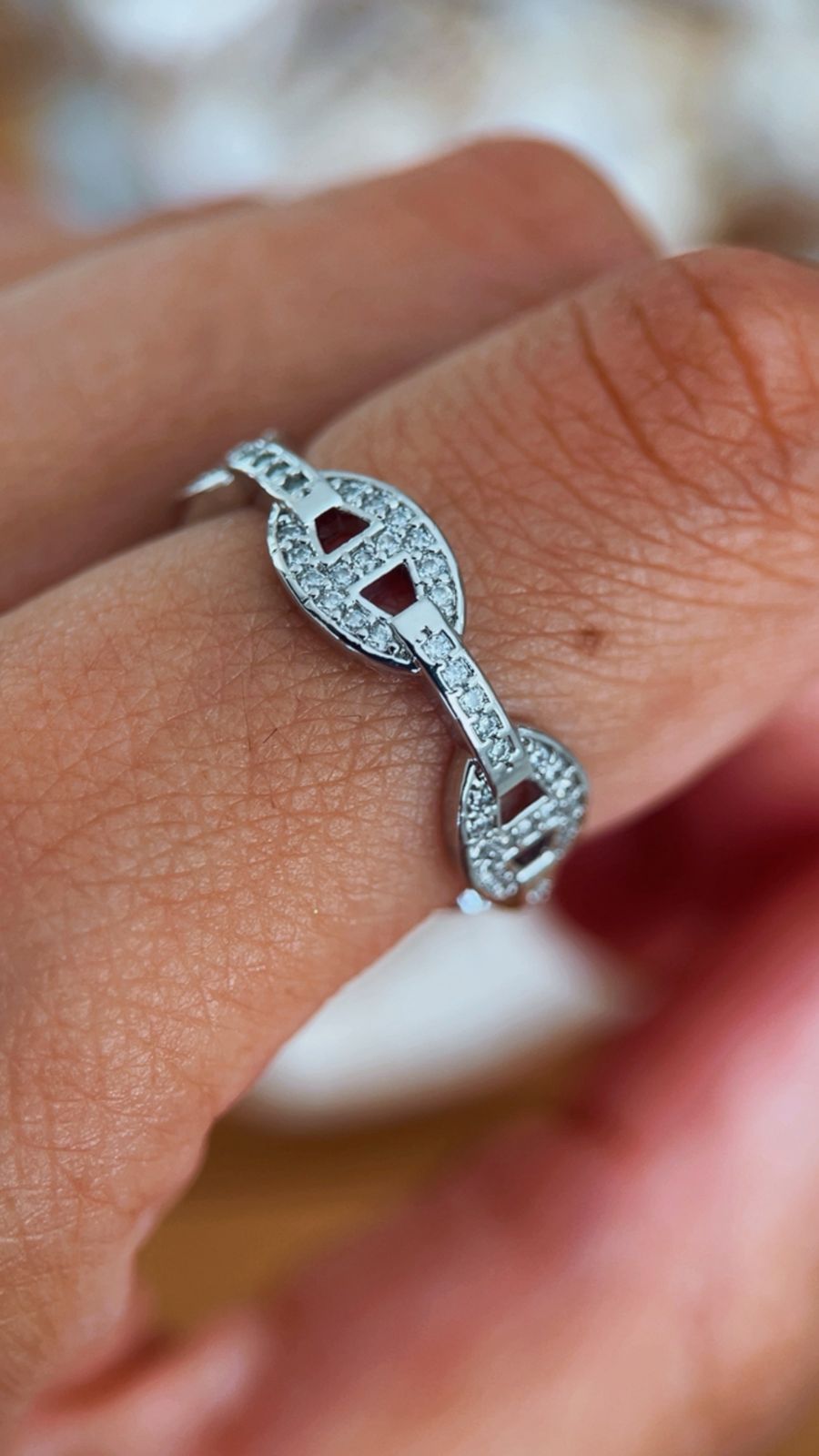 Anel Guta ajustável cravejado