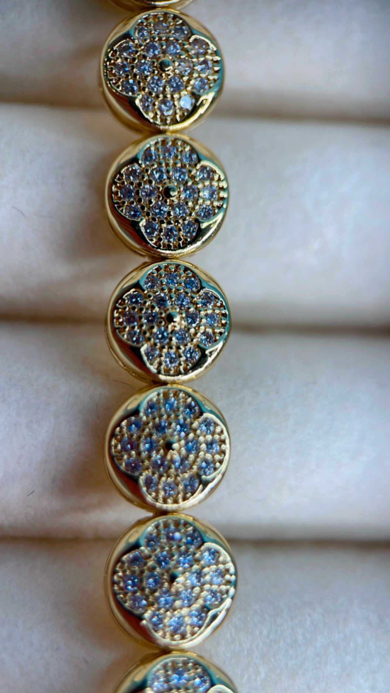 Pulseira riviera clover ouro