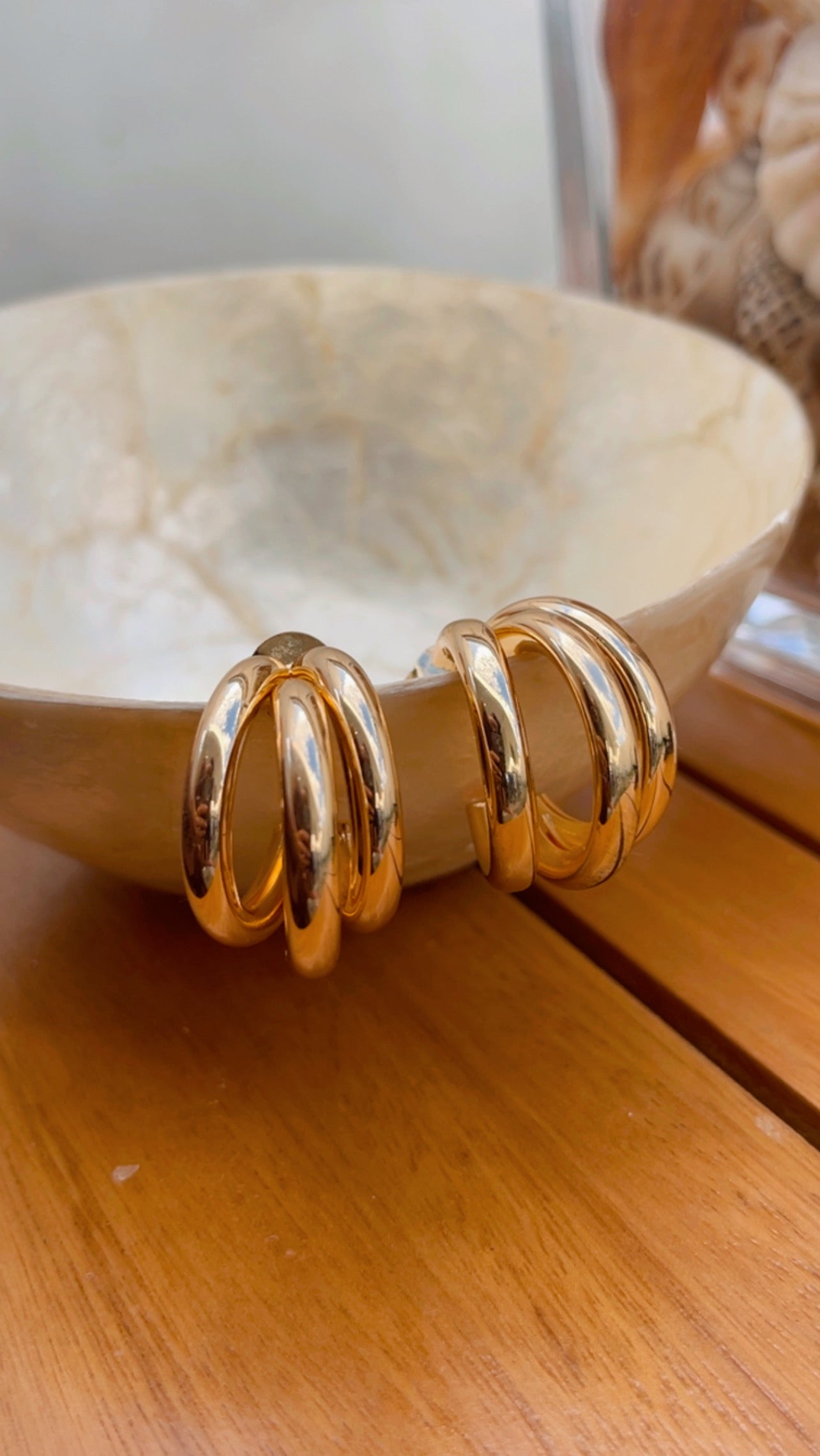 Brinco argola tripla grande