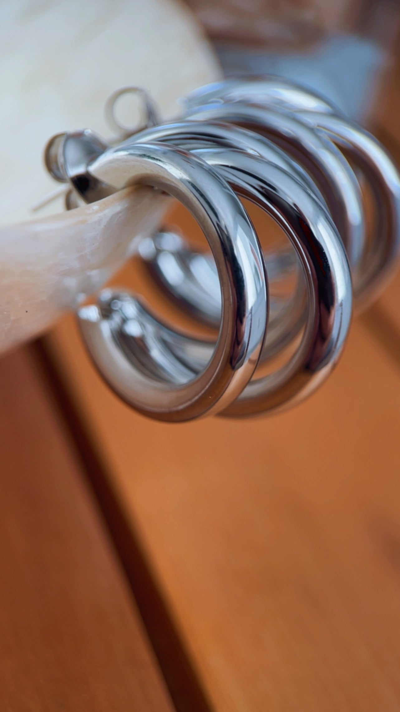 Brinco argola tripla grande níquel