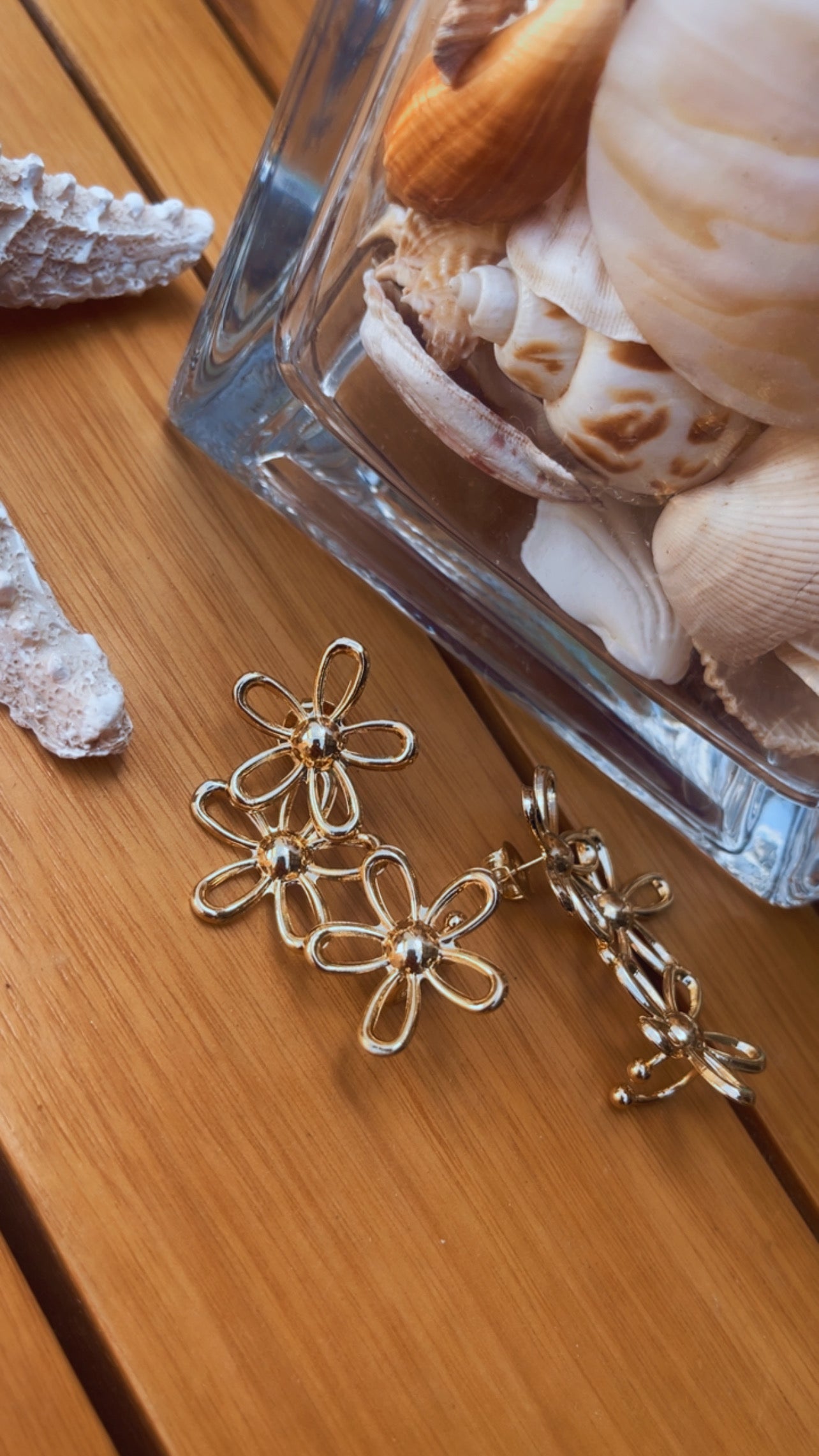Brinco flora ear cuff