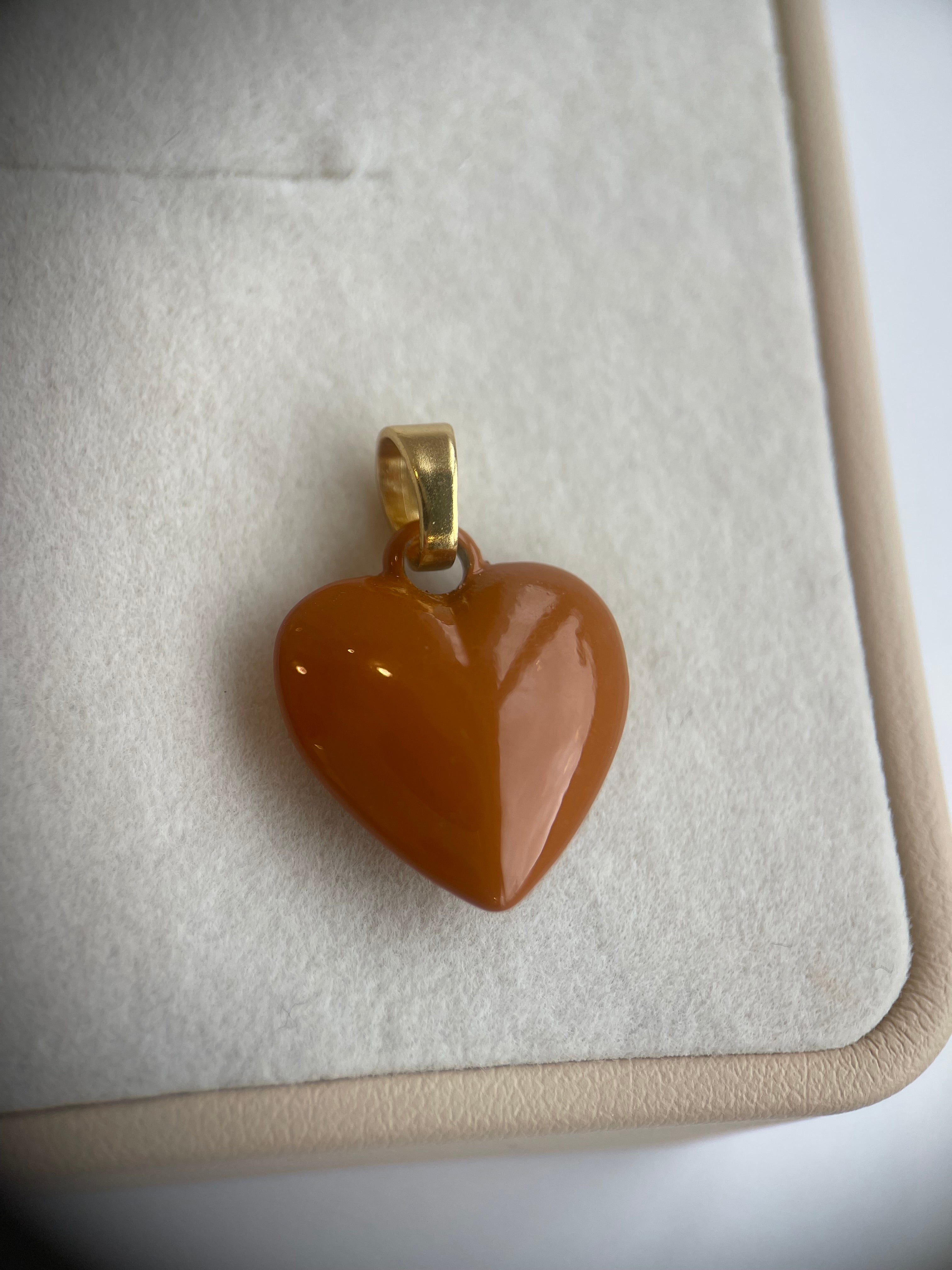 Pingentes variados de coração