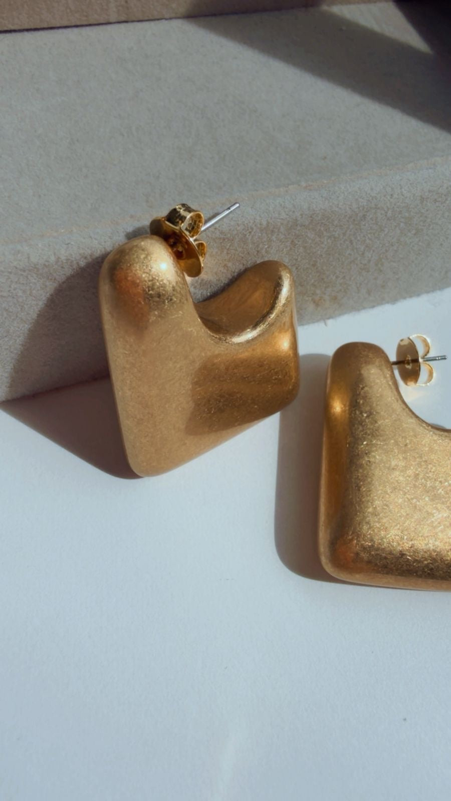 Brinco argola matte bloco