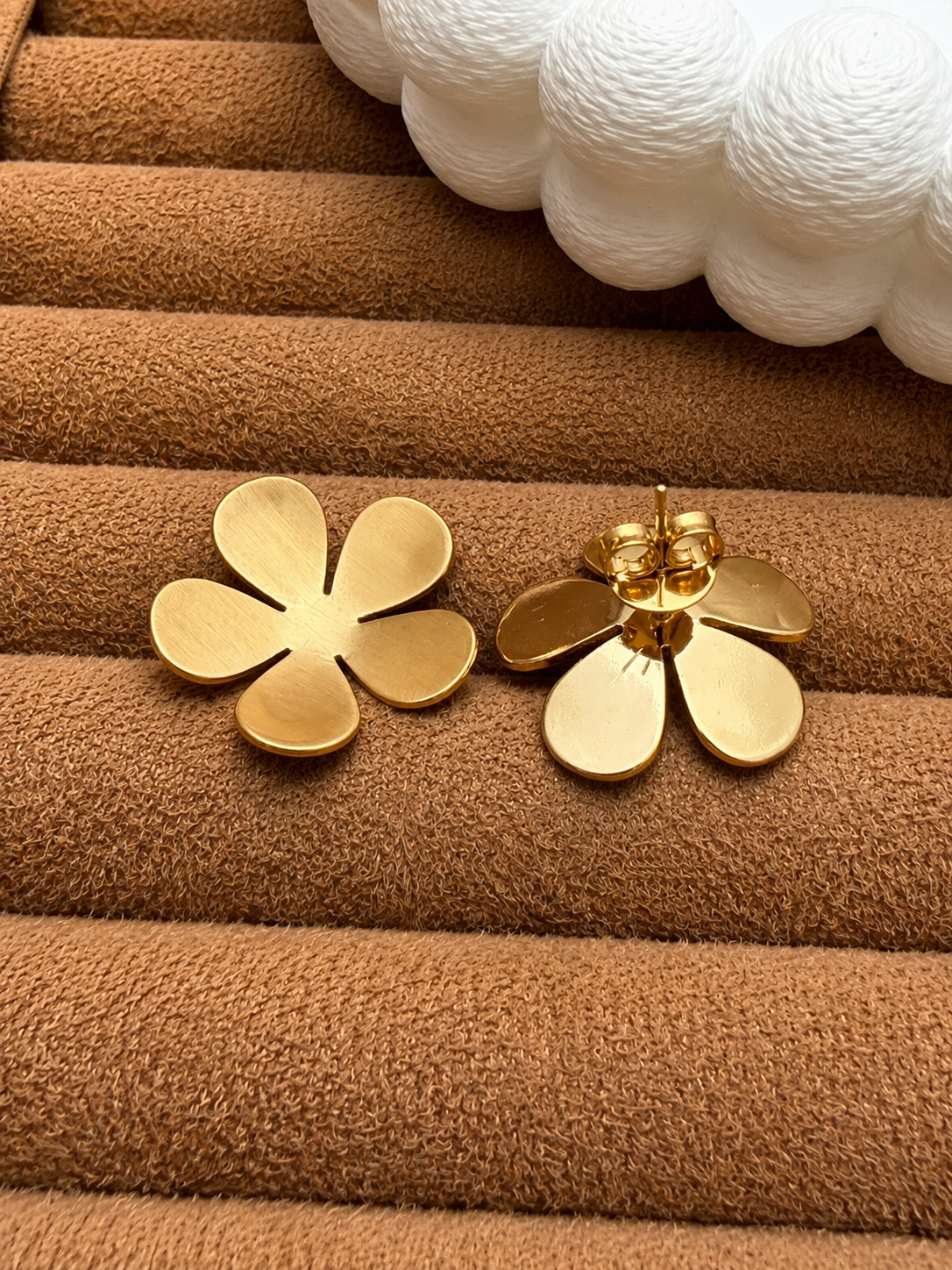 Brinco matte flor
