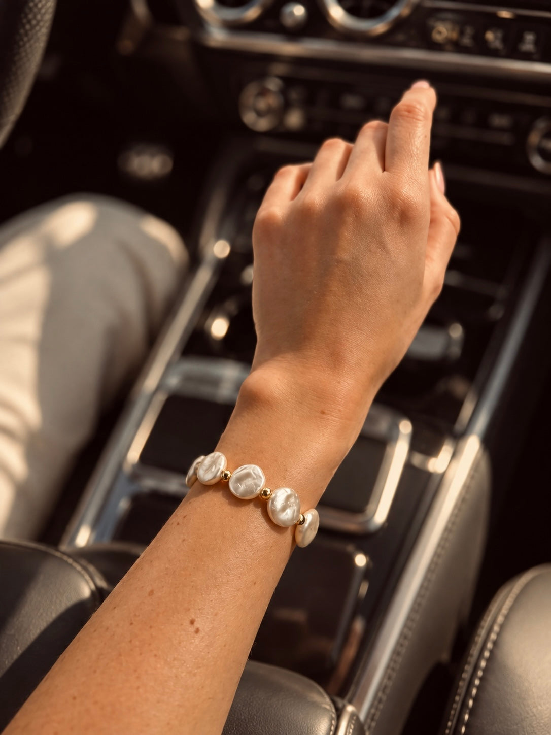 Pulseira pastilha pérola
