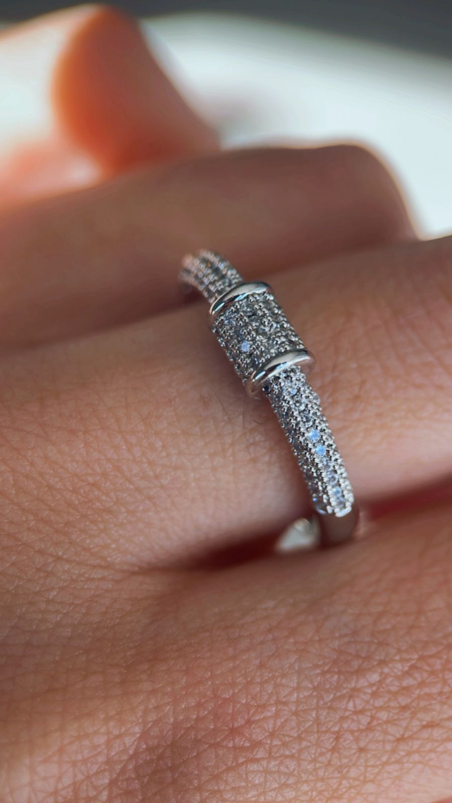 Anel tubinho cravejado níquel