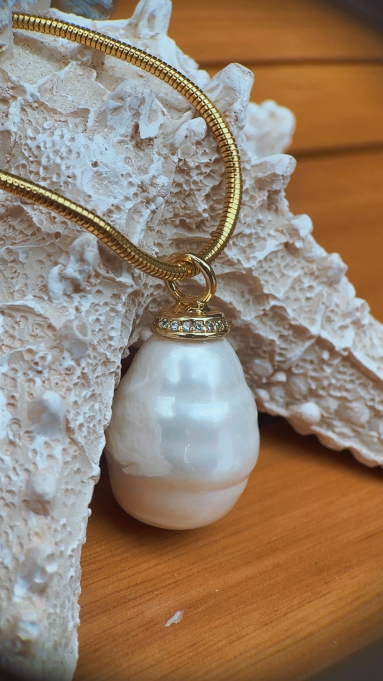 Colar gota pérola longo