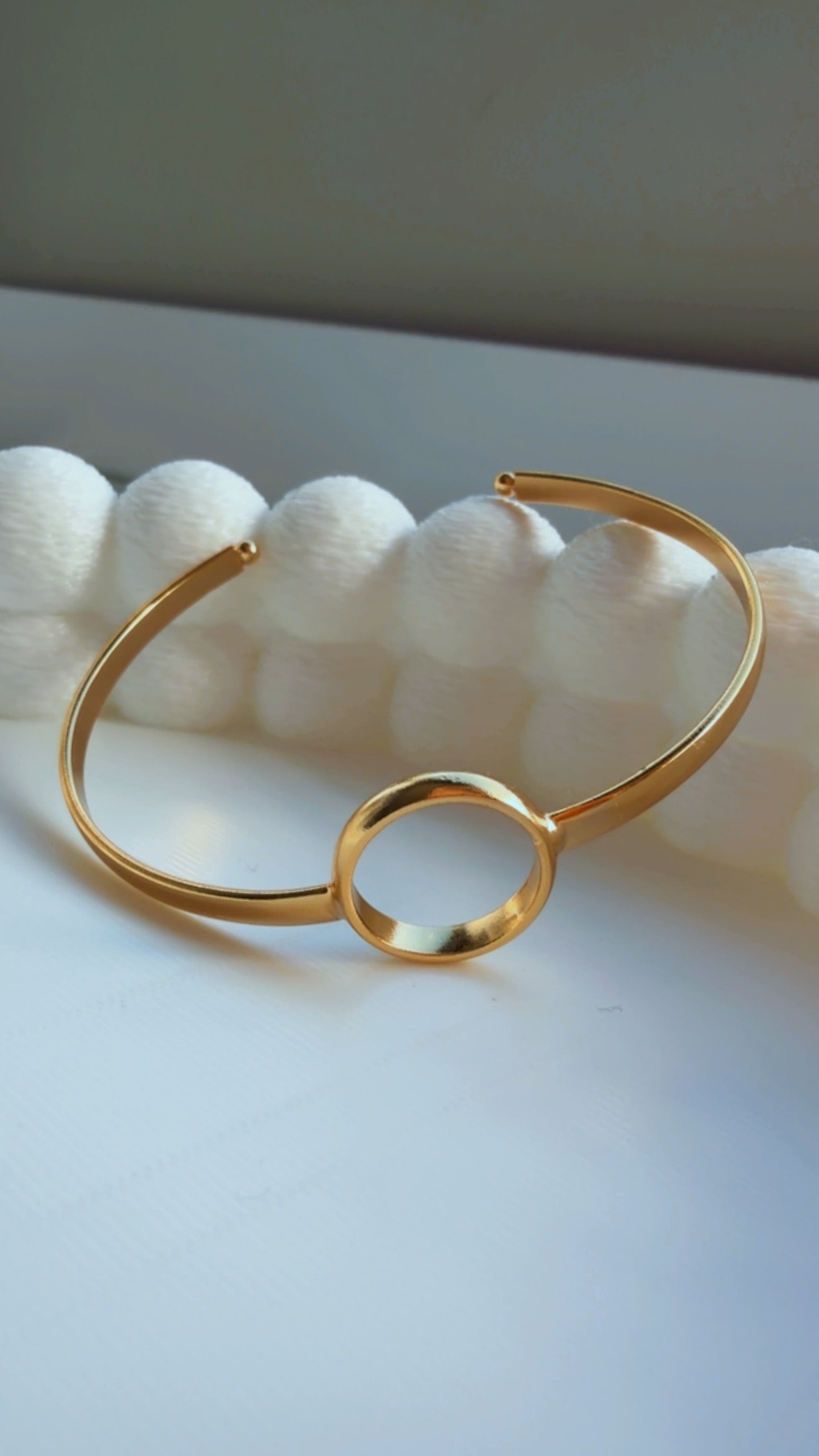 Bracelete circula fio