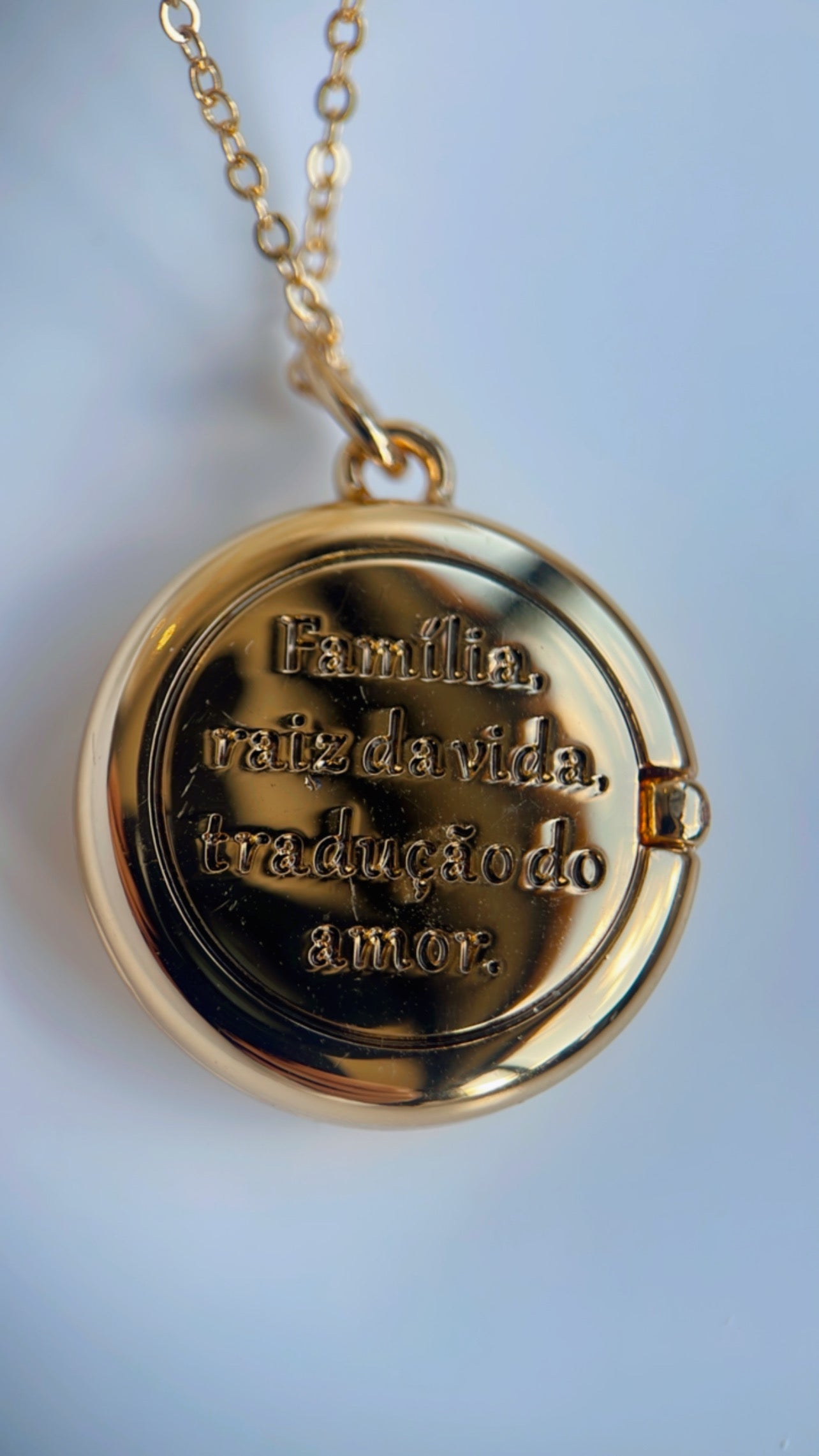 Colar relicário árvore da vida
