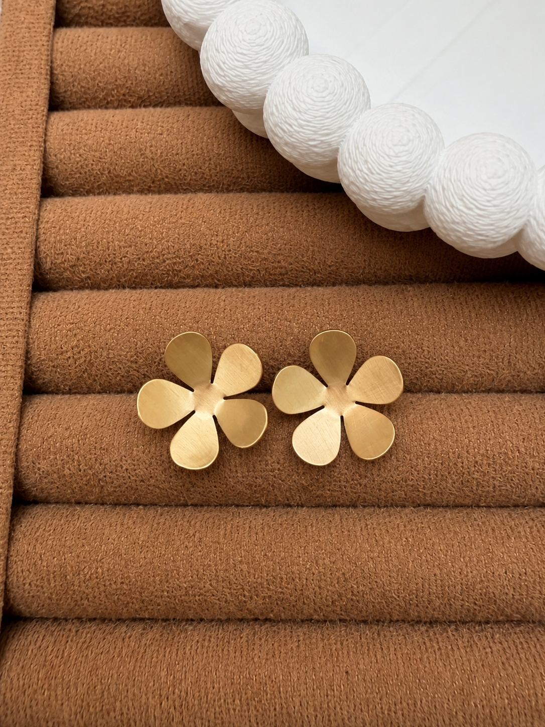 Brinco matte flor